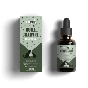 Bouteille d'huile de chanvre naturel Thilife, un supplément sans produits chimiques pour renforcer la santé des chiens et des chats